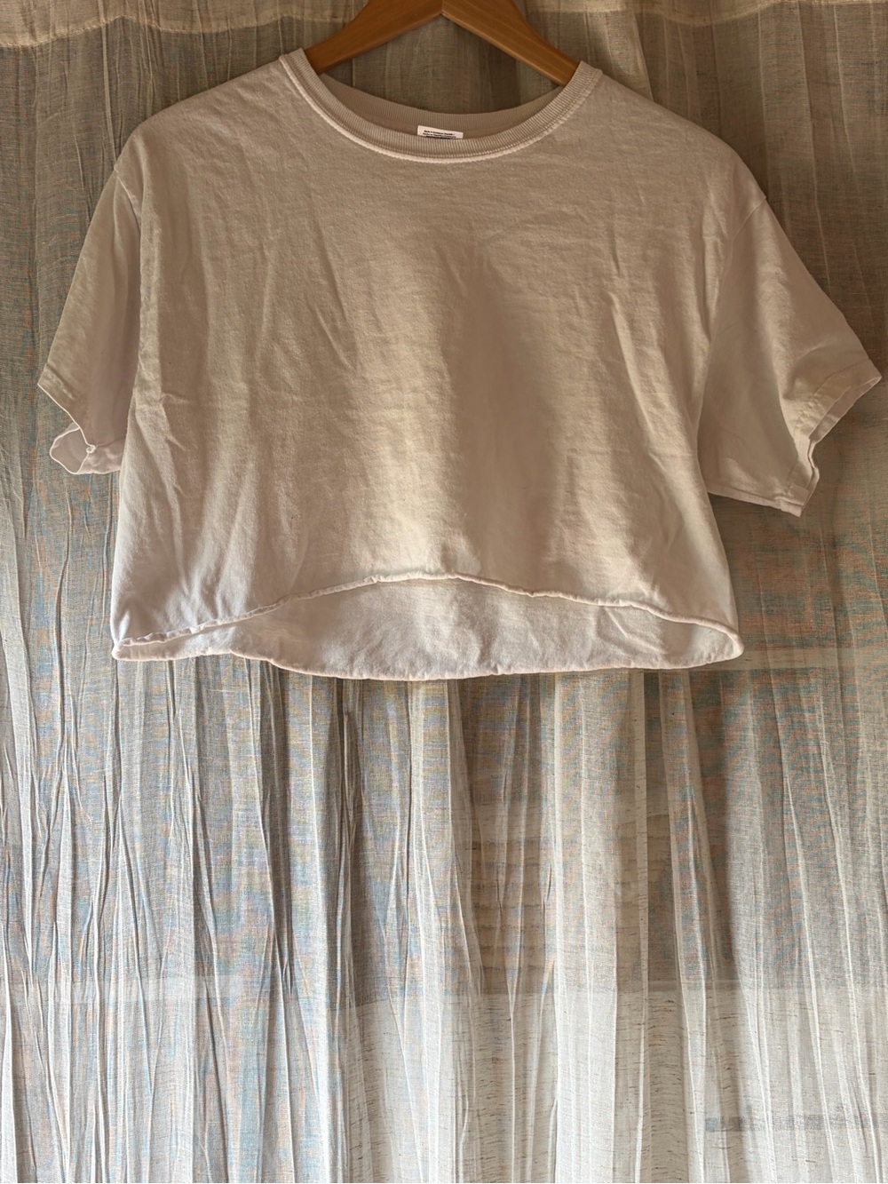 Gildan Cream Crop T-Shirt M (fits small)